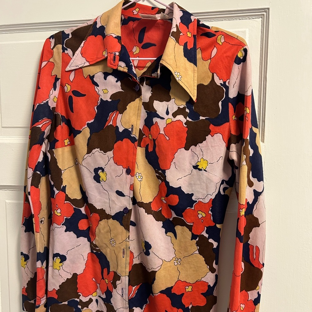 Floral Multicolor 70s vibe button up!